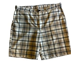 Mens Plaid Shorts Sz 38 💯 % polyester